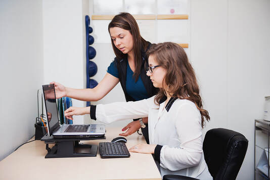 Ergonomic posture guidance from a physiotherapist